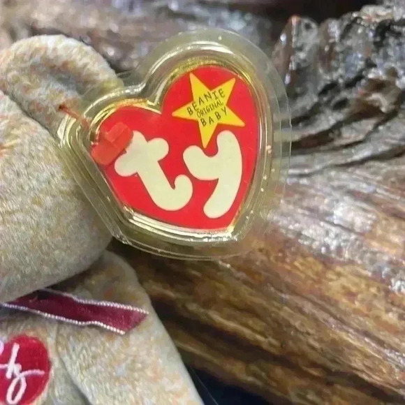 Ty 1999 signature bear. Still has tags on it and protective covering. Perfect - Picture 2 of 7